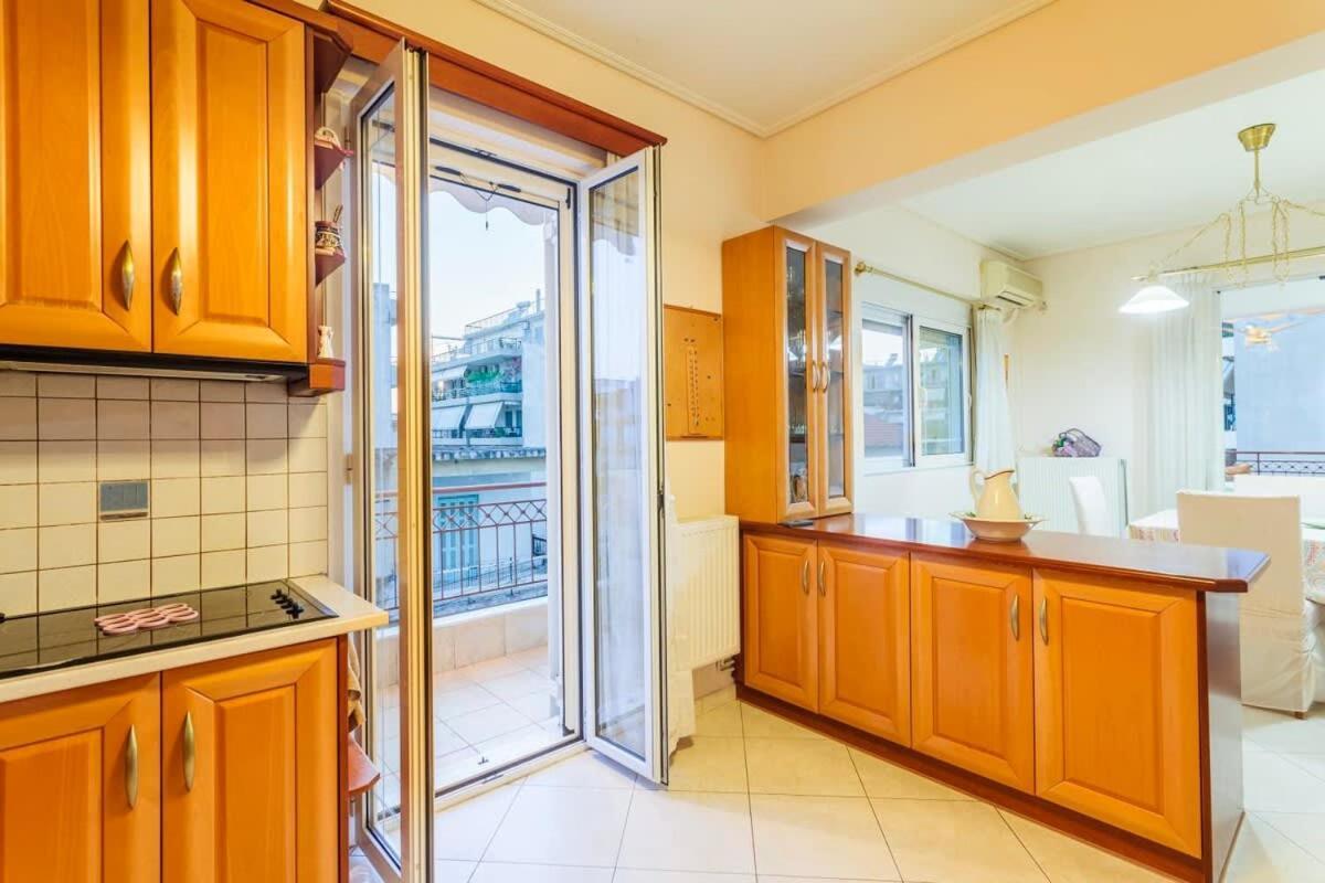 Spacious Urban Haven-Family Home, Perfect Location Каламата Екстериор снимка